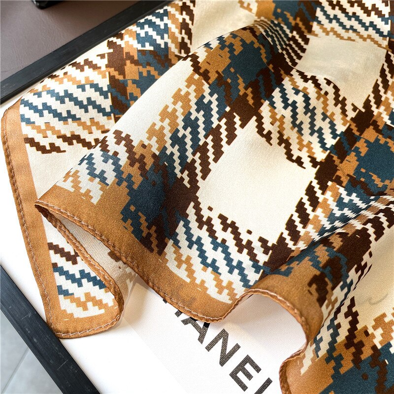 Carré 100% Soie Chic Femme