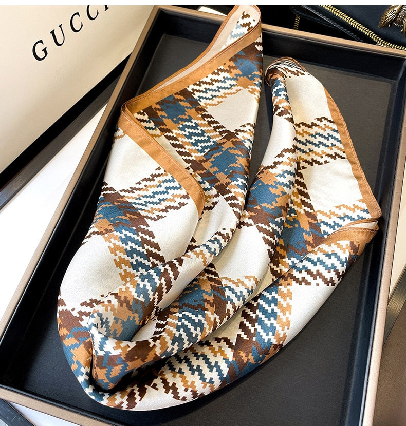 Carré 100% Soie Chic Femme