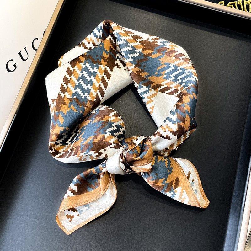 Carré 100% Soie Chic Femme