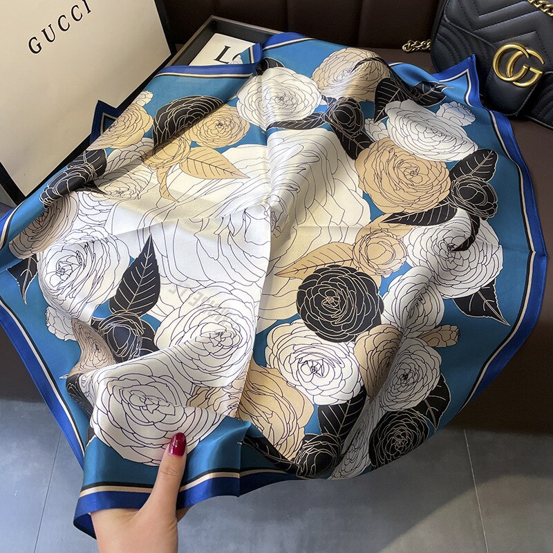 Carré 100% Soie Décoration Fleur Bleu Femme