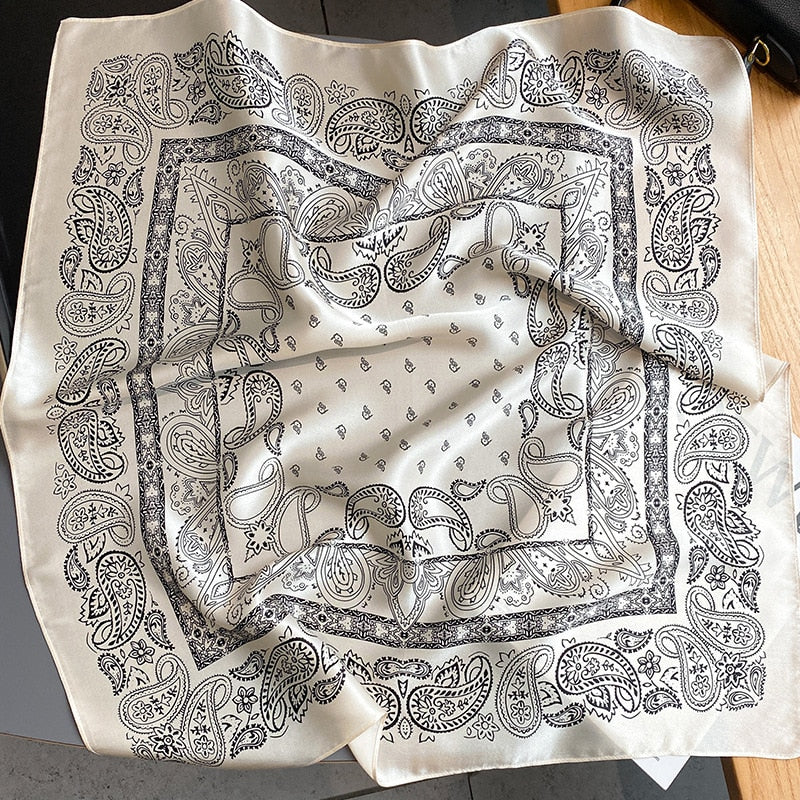 Carré 100% Soie Chic Femme