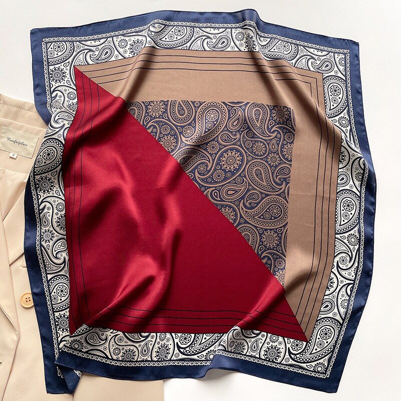 Carré 100% Soie Sophistiqué Femme