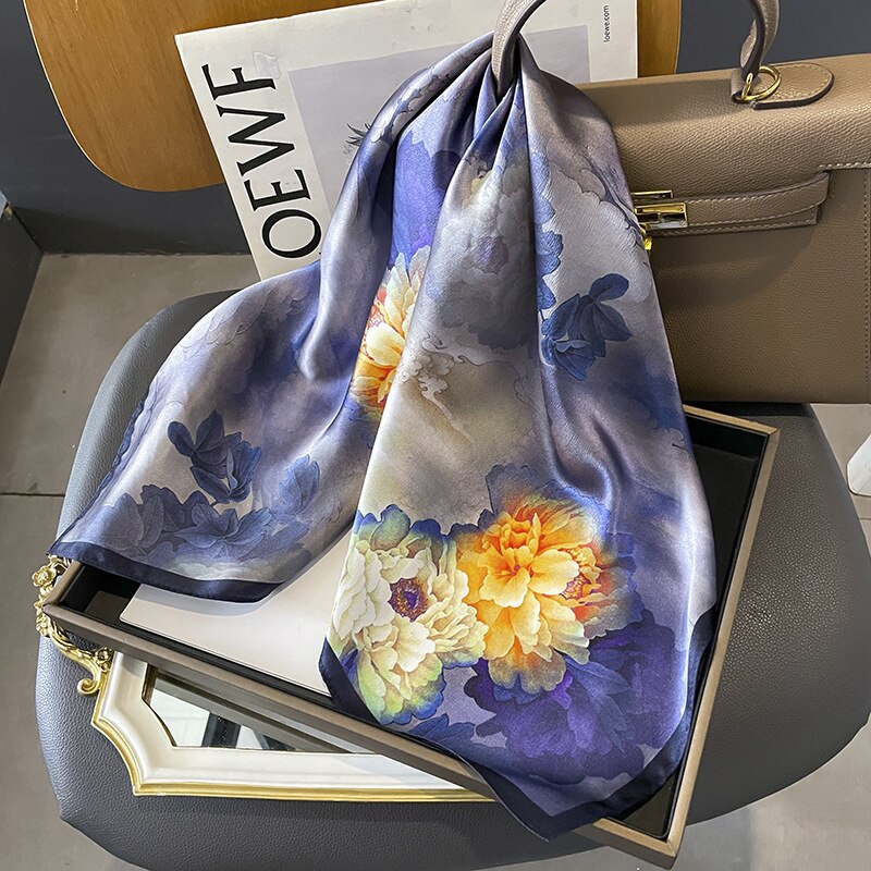 Carré 100% Soie Décoration Fleur Femme