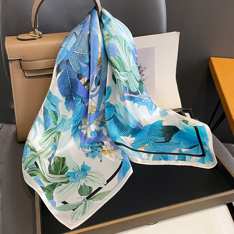 Carré 100% Soie Décoration Fleur Bleu Femme