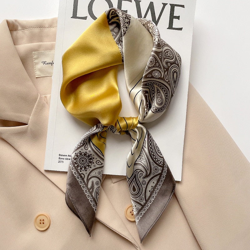Carré 100% Soie Sophistiqué Femme
