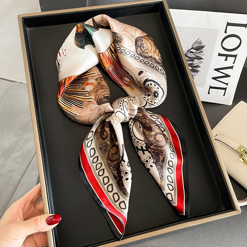 Carré 100% Soie Chic Femme