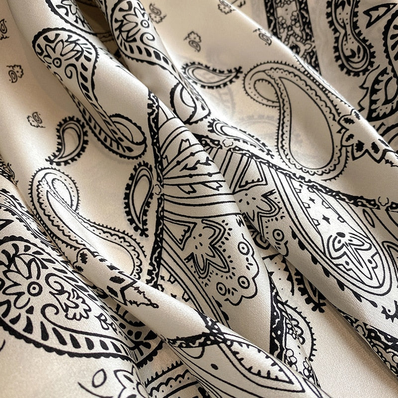 Carré 100% Soie Chic Femme