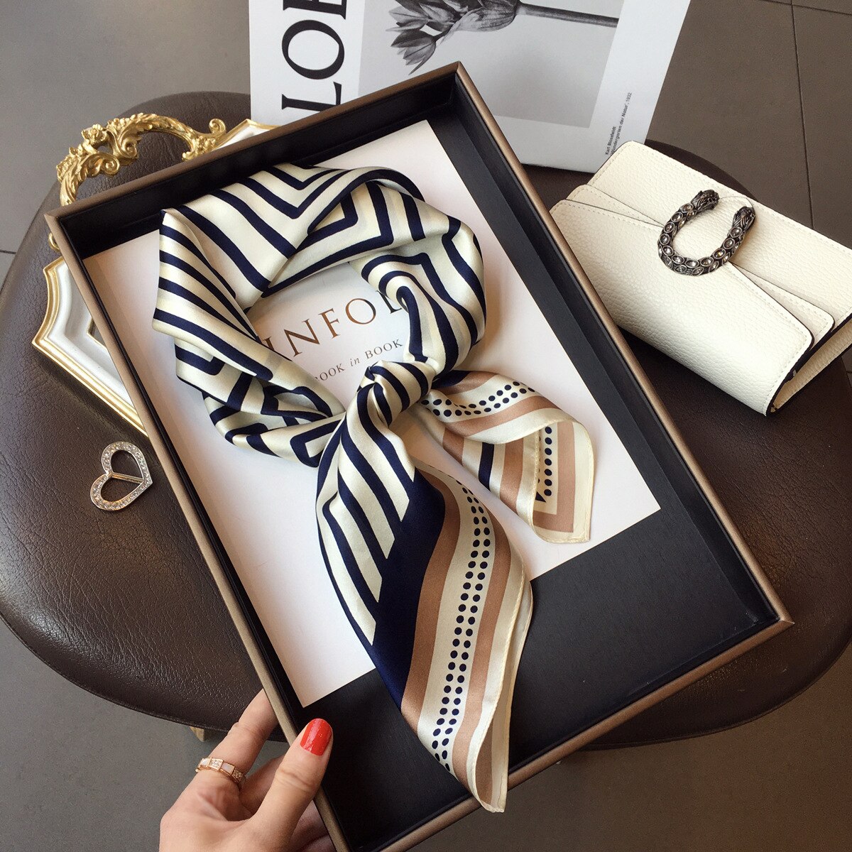 Carré 100% Soie Original Femme