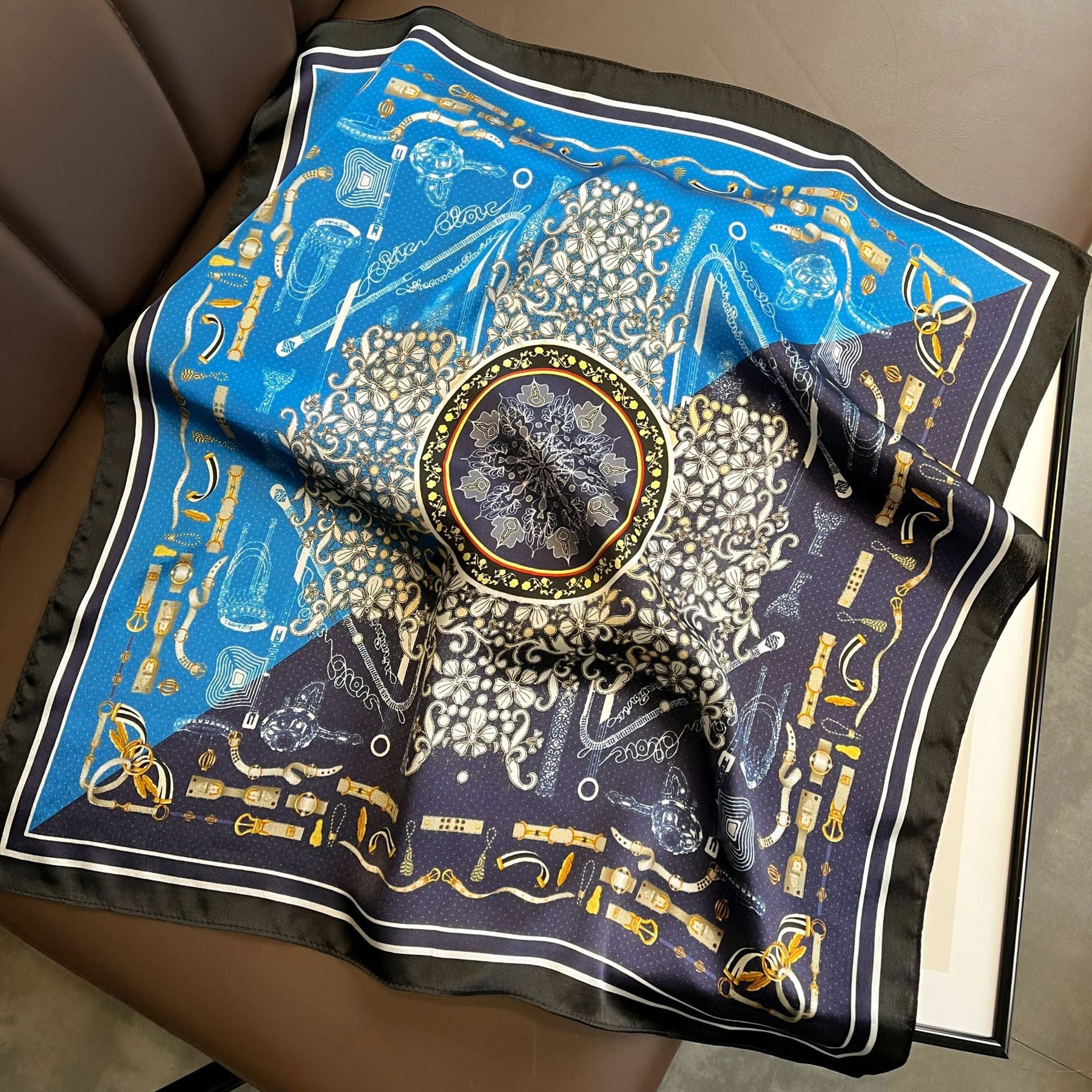 Carré 100% Soie Original Femme