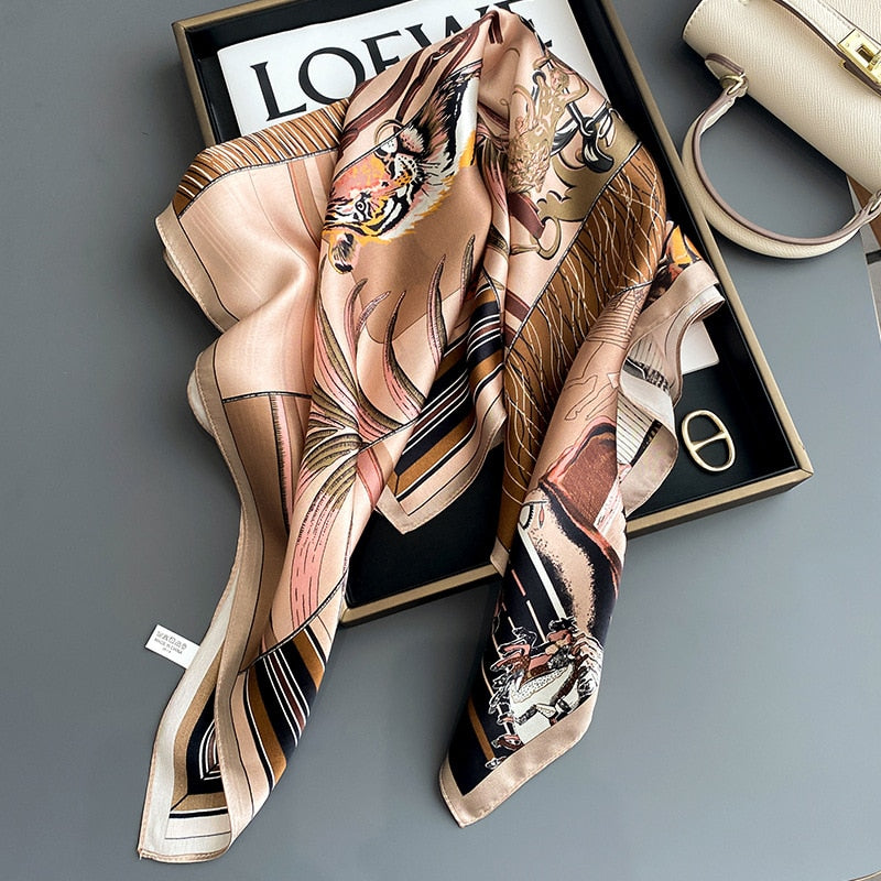 Carré 100% Soie Chic Femme