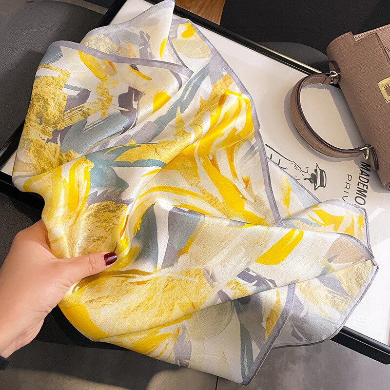 Carré 100% Soie Fleur Artistique Femme