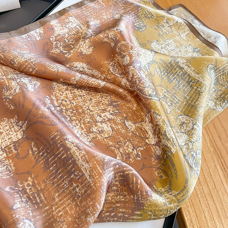 Carré 100% Soie Classique Femme