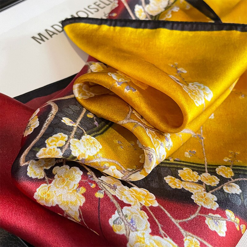 Carré 100% Soie Classique Femme