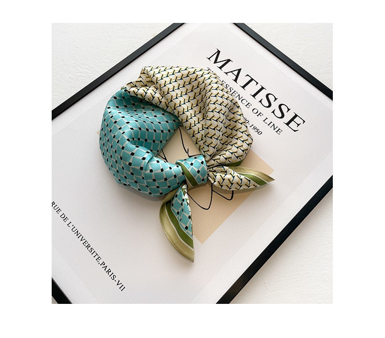 Carré 100% Soie Chic Femme