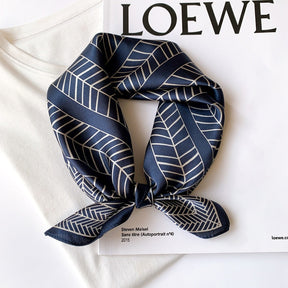 Carré 100% Soie Décoration Moderne Femme