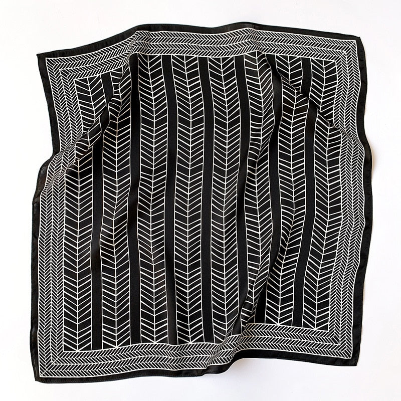 Carré 100% Soie Décoration Moderne Femme