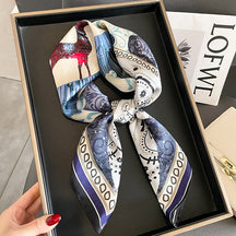 Carré 100% Soie Chic Femme