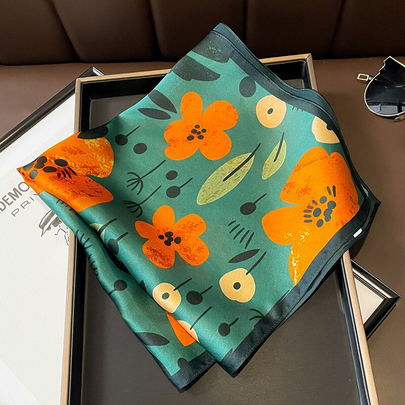 Carré 100% Soie Fleur Artistique Femme