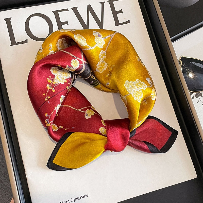 Carré 100% Soie Classique Femme