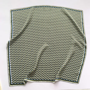 Carré 100% Soie Unique Femme