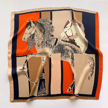 Carré 100% Soie motif Chevaux Femme