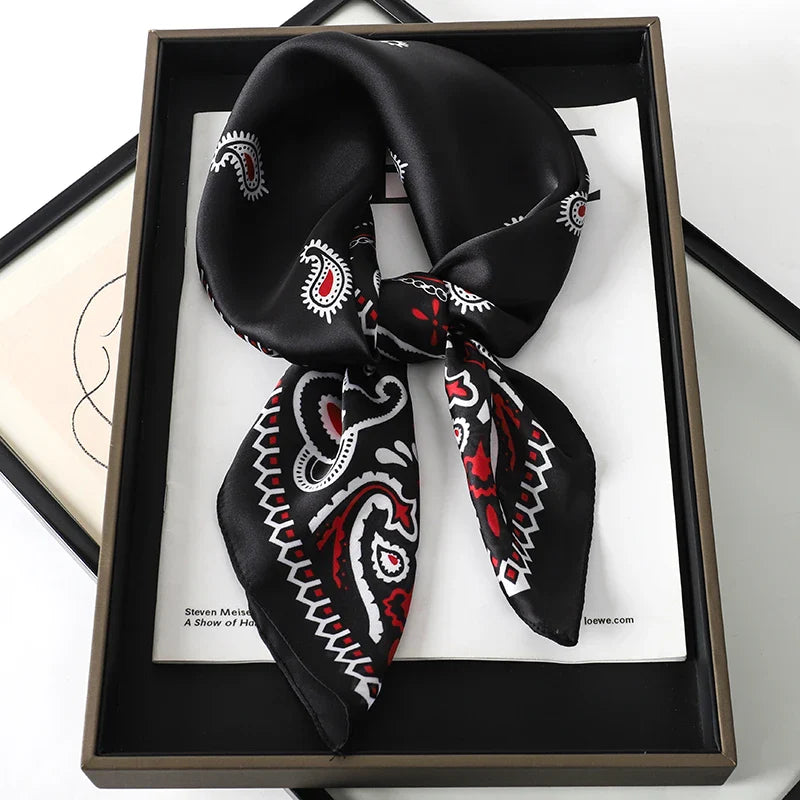 Foulard Carré Élégant