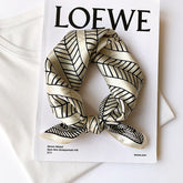 Carré 100% Soie Chic Femme