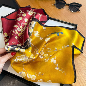 Carré 100% Soie Classique Femme