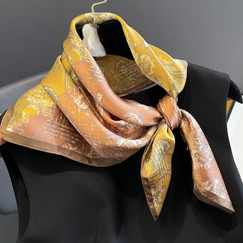 Carré 100% Soie Classique Femme