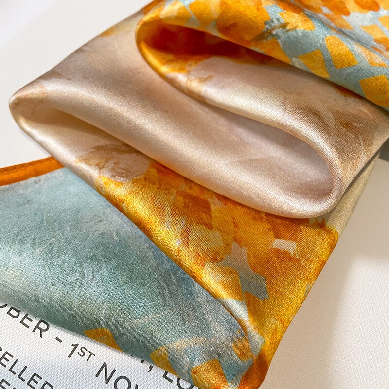 Carré 100% Soie Raffiné Femme