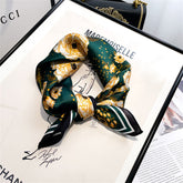 Carré 100% Soie Décoration Fleur Femme | La Parisienne