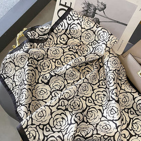 Carré 100% Soie Rose Noire et Blanche Femme