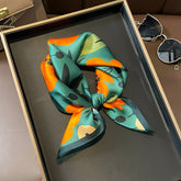 Carré 100% Soie Fleur Artistique Femme