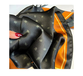 Carré 100% Soie Chic et Raffiné