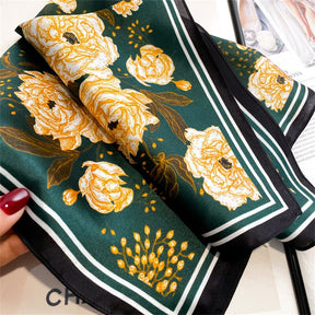 Carré 100% Soie Décoration Fleur Femme | La Parisienne