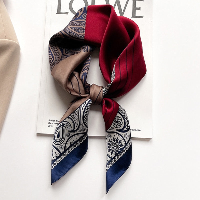 Carré 100% Soie Sophistiqué Femme