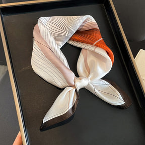 Carré 100% Soie Décoration Moderne Femme