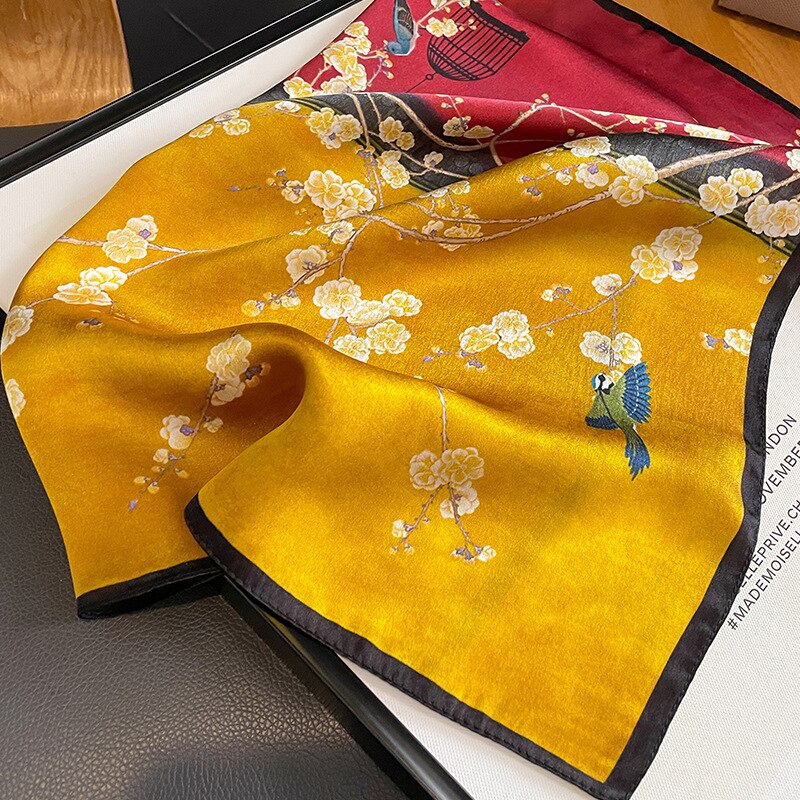 Carré 100% Soie Classique Femme