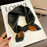 Carré 100% Soie Chic et Raffiné