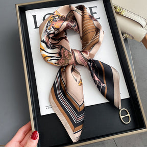 Carré 100% Soie Chic Femme