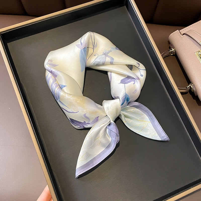 Carré 100% Soie Fleur Artistique Femme