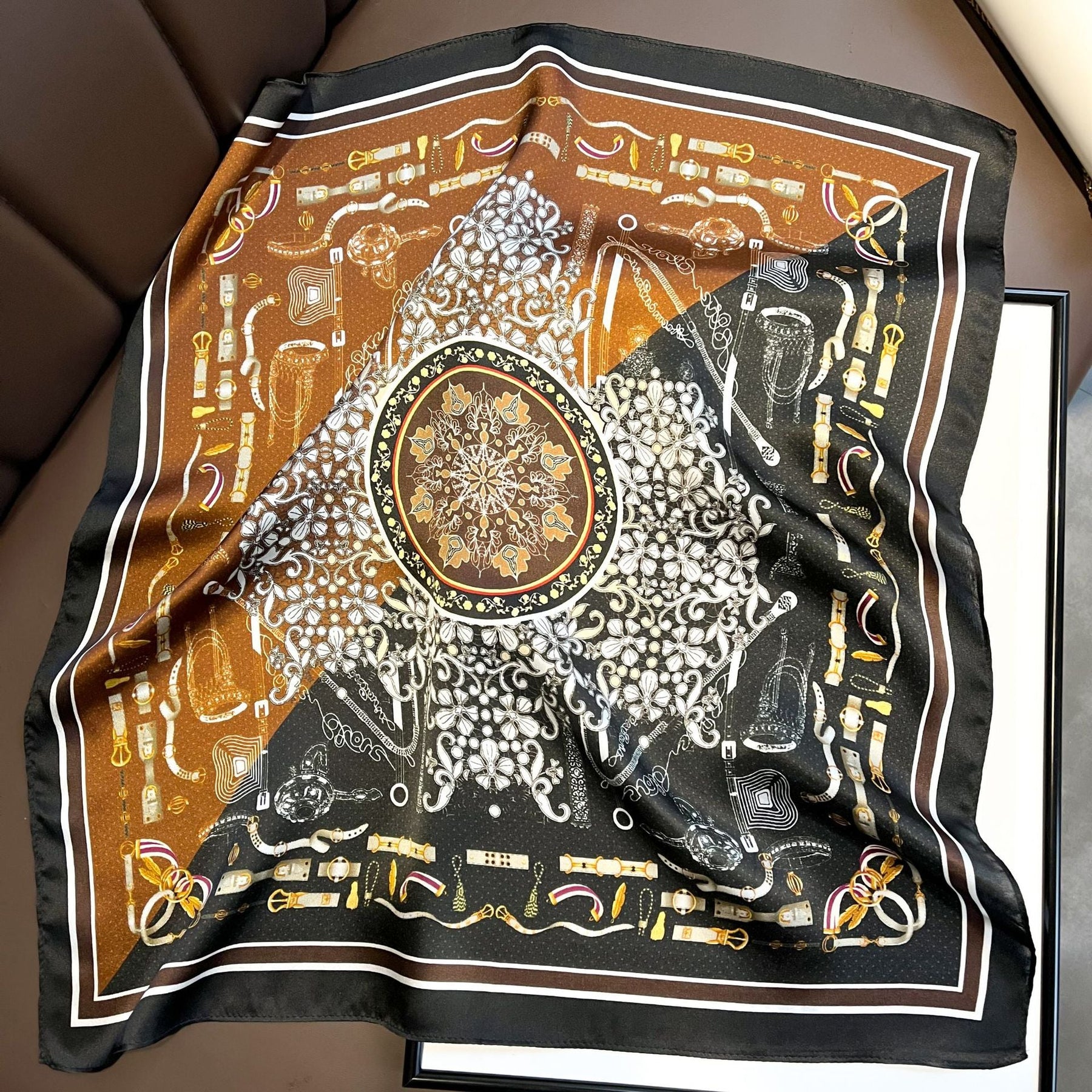 Carré 100% Soie Original Femme